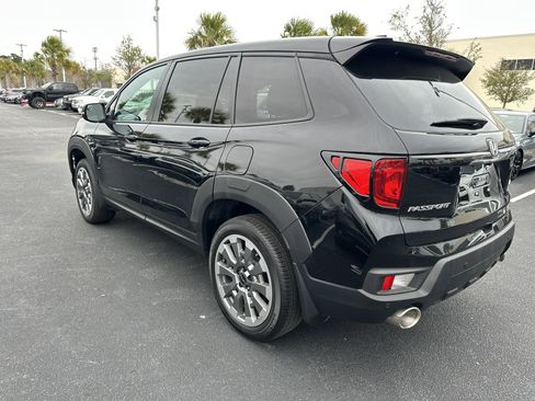 Used 2024 Honda Passport EX-L image 8