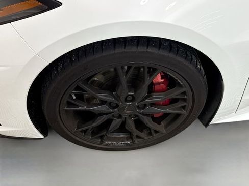 Used 2024 Chevrolet Corvette Stingray Coupe w/ Z51 Performance Package image 28