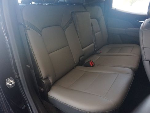 Used 2025 Chevrolet Colorado ZR2 w/ Midnight Edition image 20