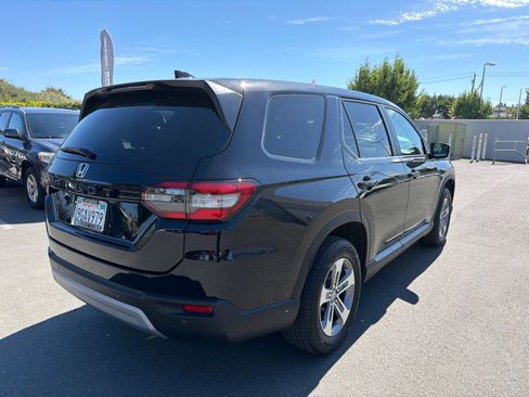 Used 2023 Honda Pilot EX-L image 5