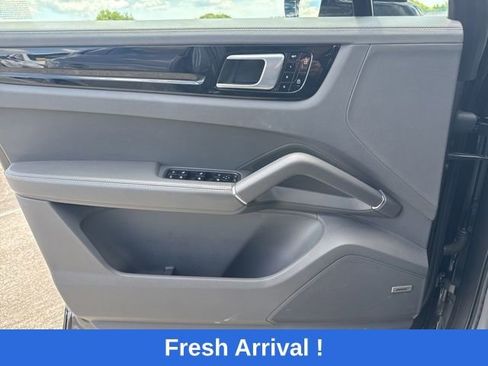 Used 2021 Porsche Cayenne GTS AWD/4WD image 10