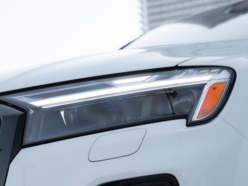 Certified 2025 Audi Q7 2.0T Premium w/ Convenience Plus Package image 38