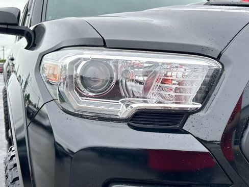 Used 2016 Toyota Tacoma TRD Sport w/ Towing Package AWD/4WD image 13