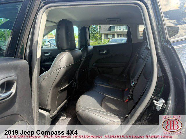 Used 2019 Jeep Compass Latitude AWD/4WD image 11