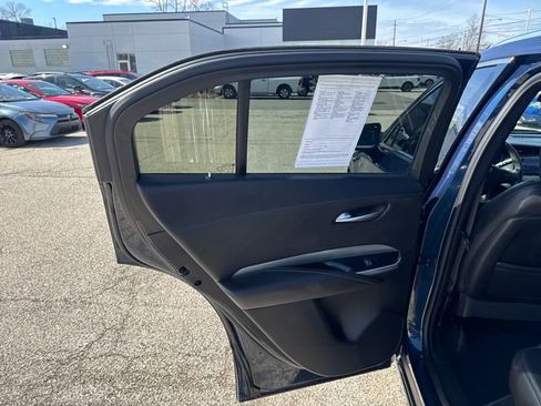 Used 2019 Cadillac XT4 Premium Luxury w/ Cold Weather Package image 16