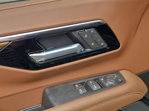 New 2026 Chevrolet Suburban High Country image 14