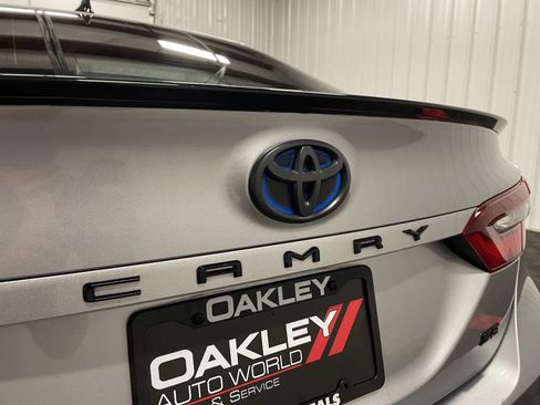 Used 2022 Toyota Camry SE image 14