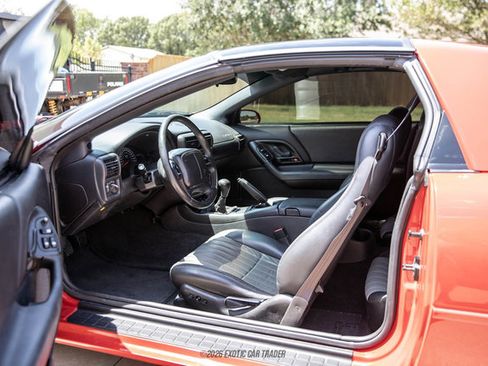 Used 2002 Chevrolet Camaro Z28 w/ SS Performance/Appearance Pkg RWD image 23