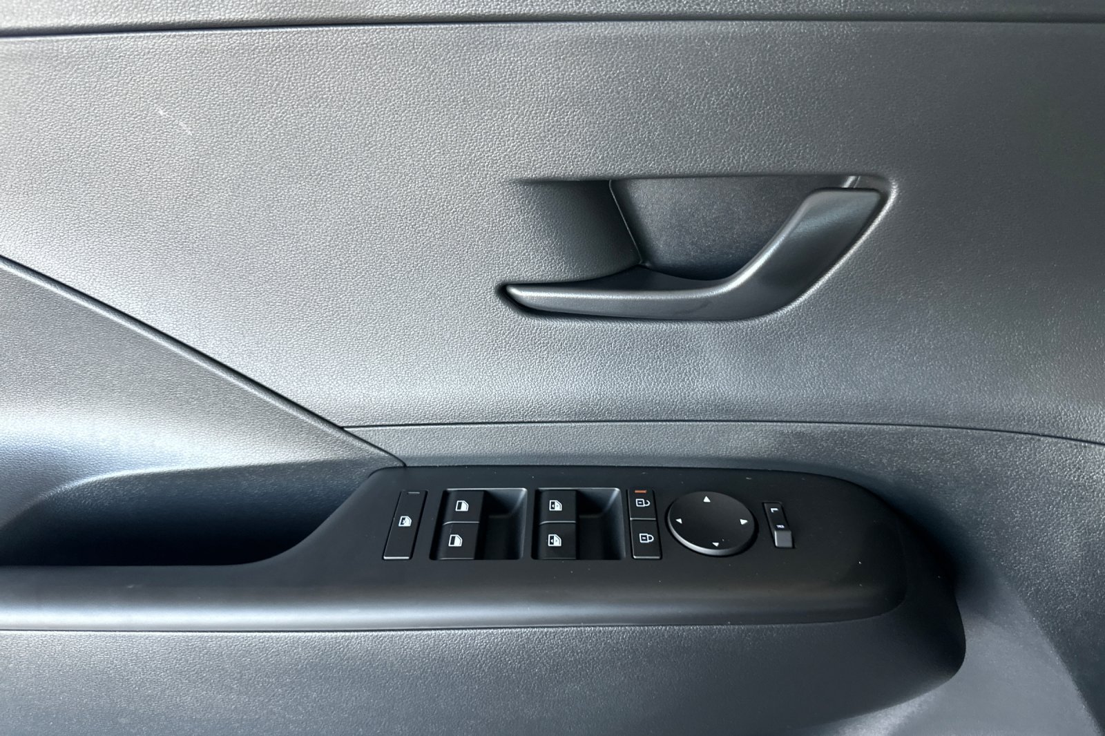 New 2027 Hyundai Kona SEL Sport AWD/4WD image 11