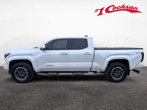 Used 2024 Toyota Tacoma TRD Sport w/ TRD Sport Upgrade Package AWD/4WD image 10