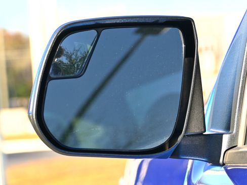 Used 2019 Chevrolet Colorado Z71 image 20