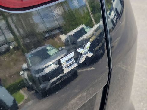 Used 2022 Kia Sportage EX FWD image 6