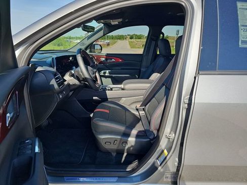 New 2026 Chevrolet Traverse RS FWD image 19