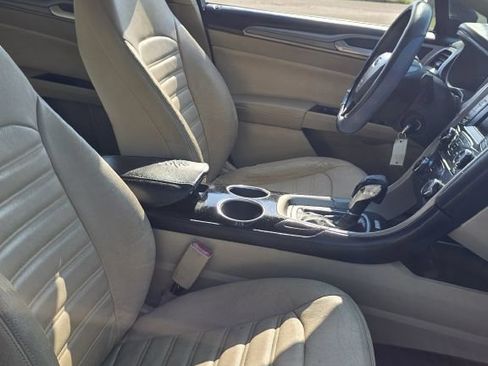 Used 2013 Ford Fusion SE FWD image 8