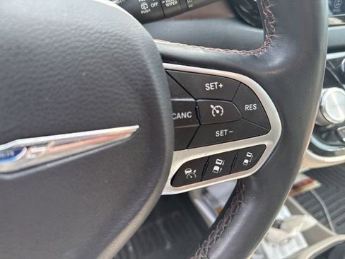 Used 2017 Chrysler Pacifica Touring-L Plus w/ Advanced Safetytec Group image 15