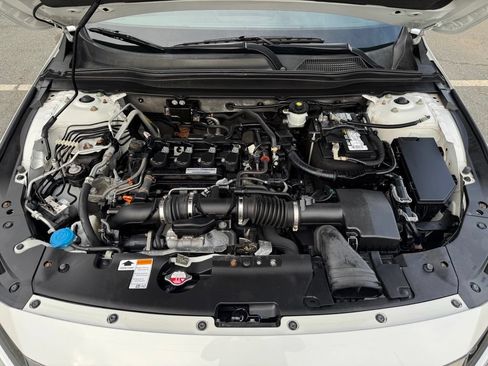 Used 2019 Honda Accord Sport image 32