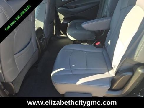 Used 2023 Buick Enclave Essence AWD/4WD image 6