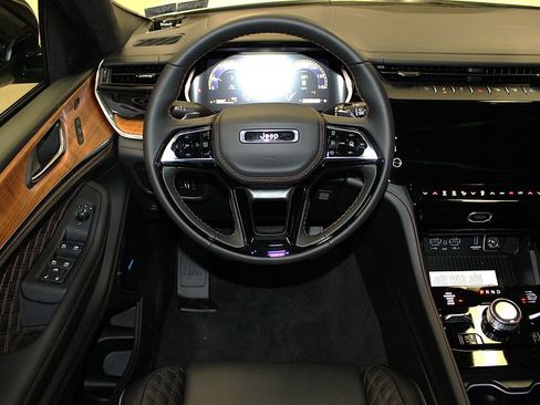 New 2026 Jeep Grand Cherokee Summit w/ MOPAR Finishing Package AWD/4WD image 12