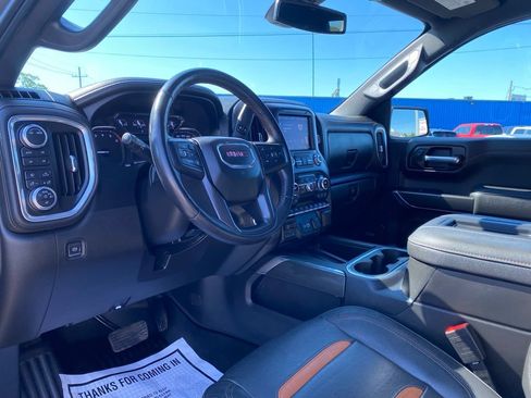 Used 2022 GMC Sierra 1500 AT4 w/ AT4 Premium Package AWD/4WD image 11