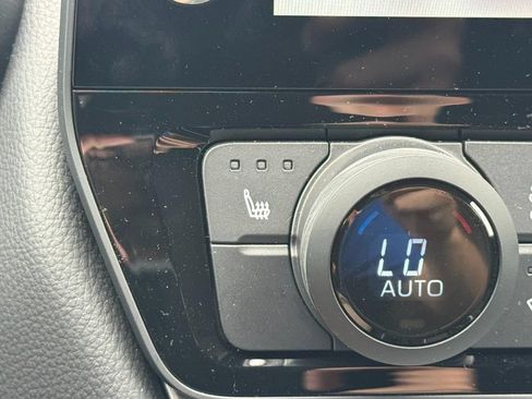 Used 2026 Toyota Grand Highlander AWD image 32