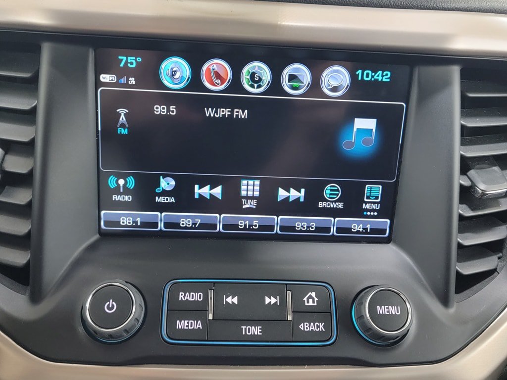 Used 2018 GMC Acadia Denali w/ Technology Package FWD image 20