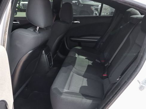 Used 2019 Dodge Charger SXT image 32