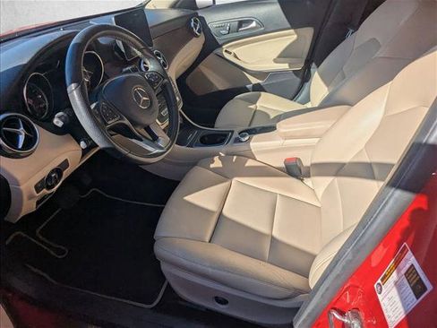 Used 2019 Mercedes-Benz GLA 250 image 11