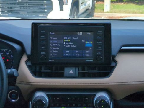 Certified 2022 Toyota RAV4 XLE w/ Convenience Package image 17