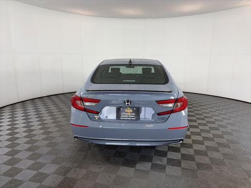 Used 2022 Honda Accord Sport image 9