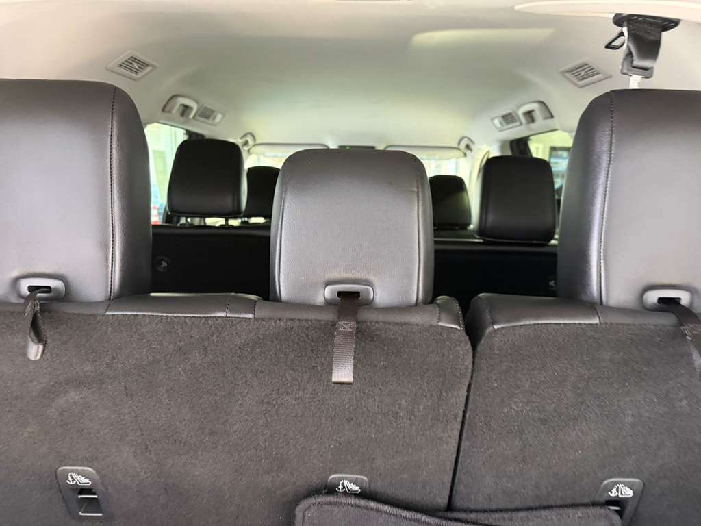 Used 2025 Nissan Pathfinder SL FWD image 49