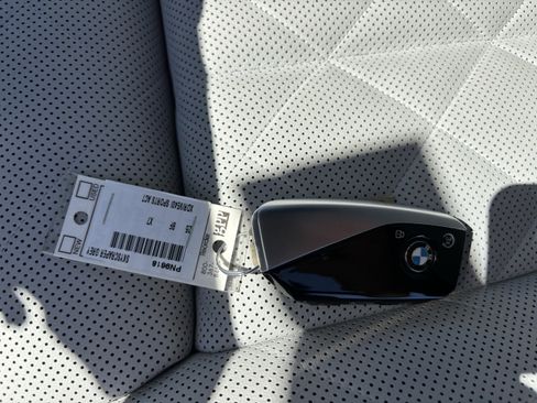 Certified 2025 BMW X7 xDrive40i AWD/4WD image 38
