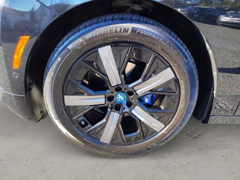 Used 2023 BMW iX M60 w/ Executive Package image 9