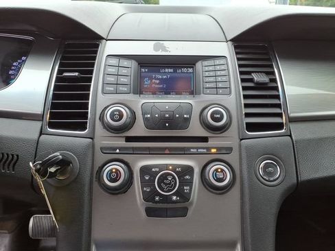 Used 2018 Ford Taurus SEL FWD image 22