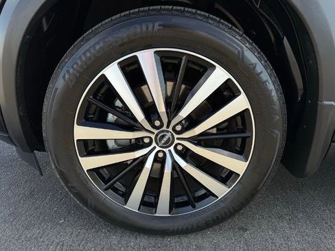 Certified 2023 Nissan Pathfinder Platinum image 9