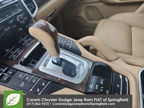 Used 2016 Porsche Cayenne AWD/4WD image 21