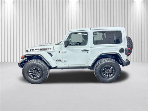 Used 2025 Jeep Wrangler Rubicon AWD/4WD image 10