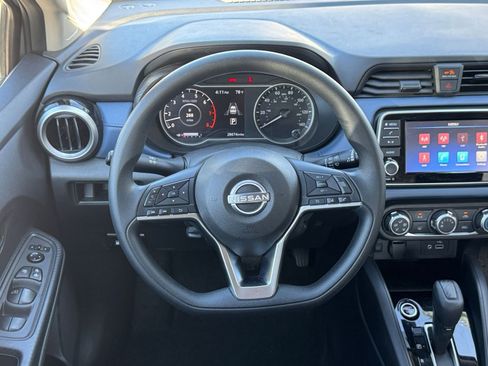 Used 2025 Nissan Versa SV FWD image 27