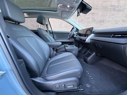 Used 2025 Hyundai Ioniq 5 Limited image 25