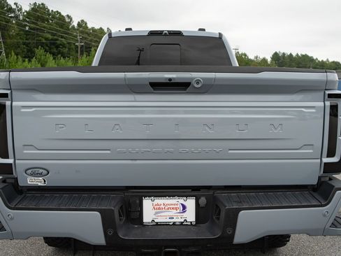 Used 2024 Ford F250 Platinum AWD/4WD image 5