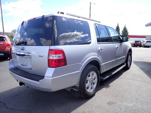 Used 2010 Ford Expedition XLT AWD/4WD image 6