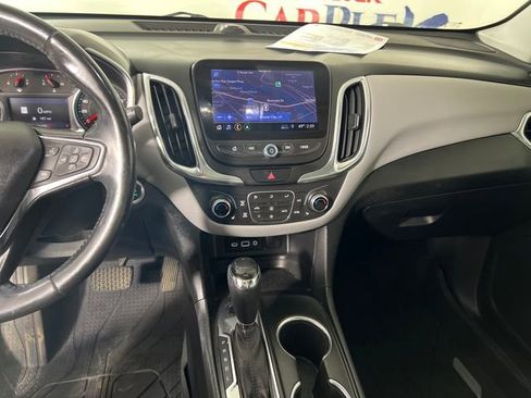 Used 2019 Chevrolet Equinox LT w/ Sun & Navigation Package image 18