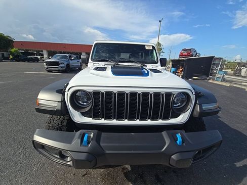 Used 2024 Jeep Wrangler Unlimited Rubicon 4xe AWD/4WD image 2