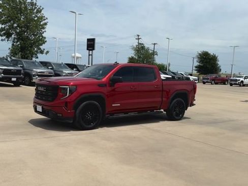 Used 2024 GMC Sierra 1500 Elevation w/ LPO, Elevation Black Package RWD image 8