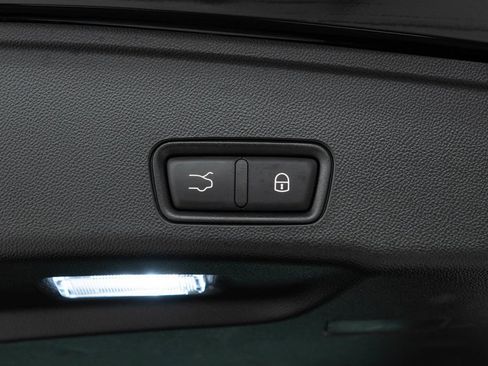 Used 2023 Maserati Grecale GT AWD/4WD image 32