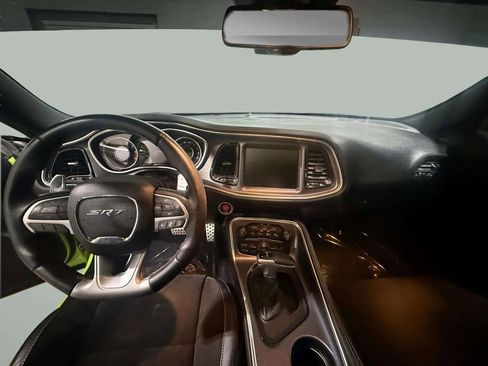 Used 2015 Dodge Challenger SRT w/ Technology Group image 20