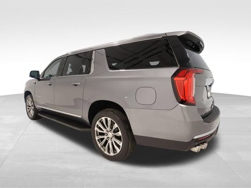 Used 2022 GMC Yukon XL Denali AWD/4WD image 2
