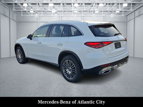 New 2026 Mercedes-Benz GLC 300 4MATIC image 3
