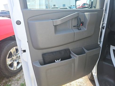 New 2025 Chevrolet Express 3500 Work Van w/ Power Convenience Package image 19