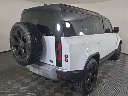 Certified 2022 Land Rover Defender 110 image 5