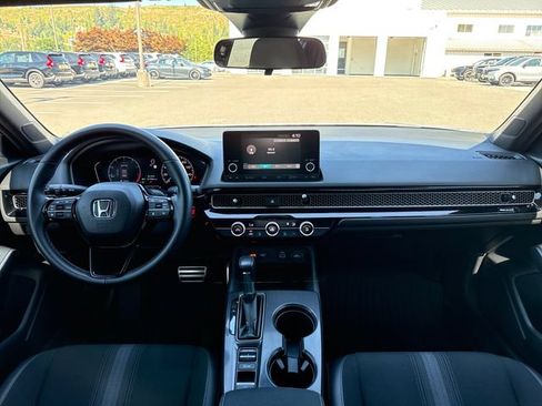 Used 2022 Honda Civic Sport image 12
